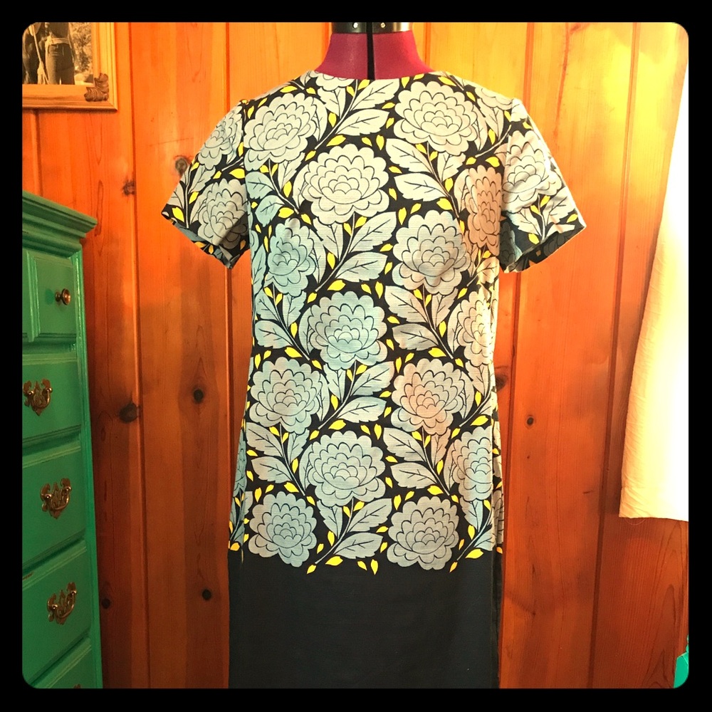 Boden navy and yellow shift dress. Size 6.